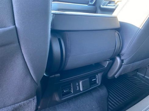 Used 2024 GMC Sierra 1500 Elevation image 18