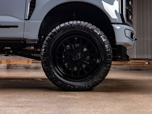 Used 2026 Ford F350 Platinum w/ Platinum Plus Package AWD/4WD image 12