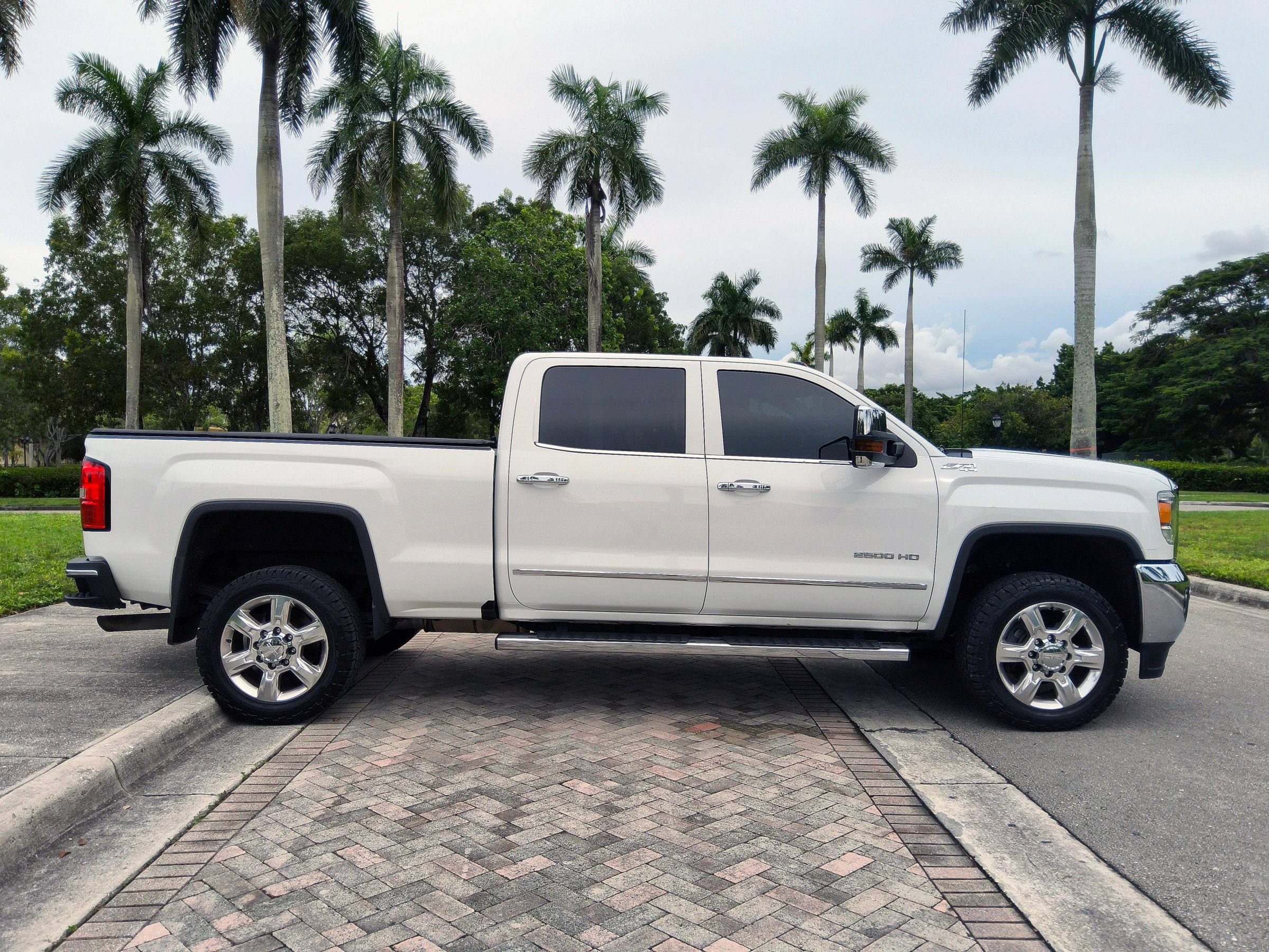 Used 2019 GMC Sierra 2500 SLT AWD/4WD image 21
