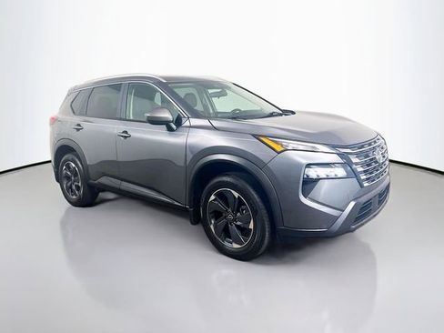 Used 2025 Nissan Rogue SV w/ SV Premium Package FWD image 24