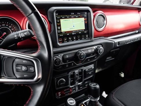 Used 2021 Jeep Wrangler Unlimited Rubicon AWD/4WD image 24