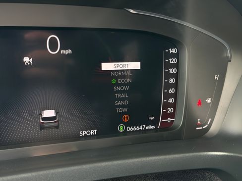 Used 2024 Honda Pilot Elite image 61