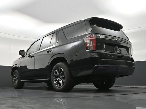 Used 2022 Chevrolet Tahoe Z71 w/ Luxury Package AWD/4WD image 27