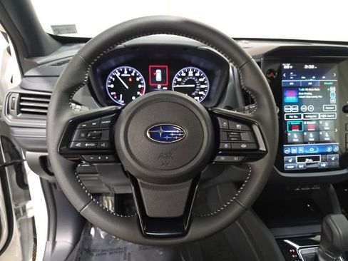 Certified 2025 Subaru Forester Premium AWD/4WD image 15