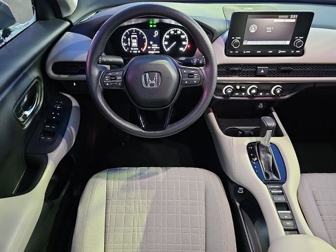Used 2023 Honda HR-V LX image 11