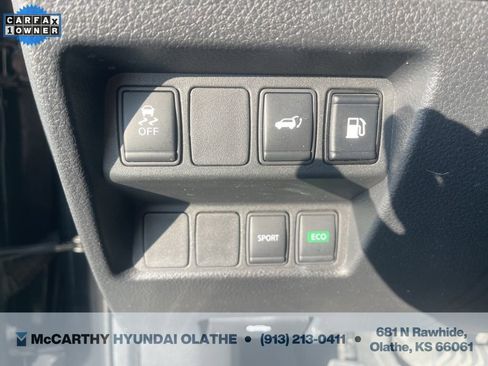 Used 2018 Nissan Rogue SV image 18