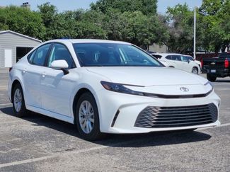 Used 2026 Toyota Camry LE FWD video 2