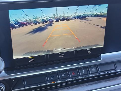 Used 2025 Chevrolet Silverado 2500 LTZ AWD/4WD image 11