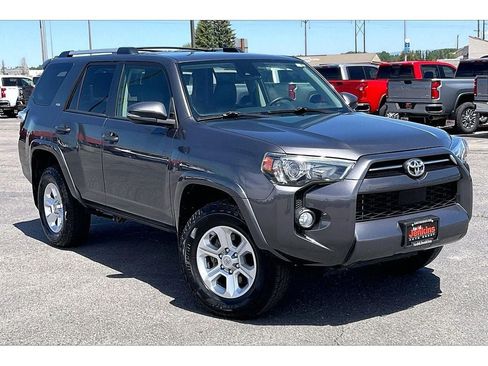 Used 2020 Toyota 4Runner SR5 Premium w/ Moonroof Package AWD/4WD image 2