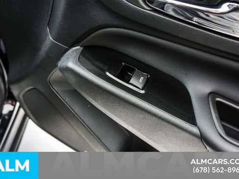 Used 2023 Chevrolet Equinox Premier FWD image 41