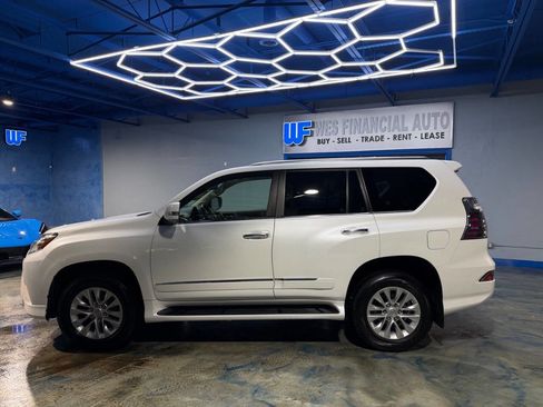 Used 2017 Lexus GX 460 image 14