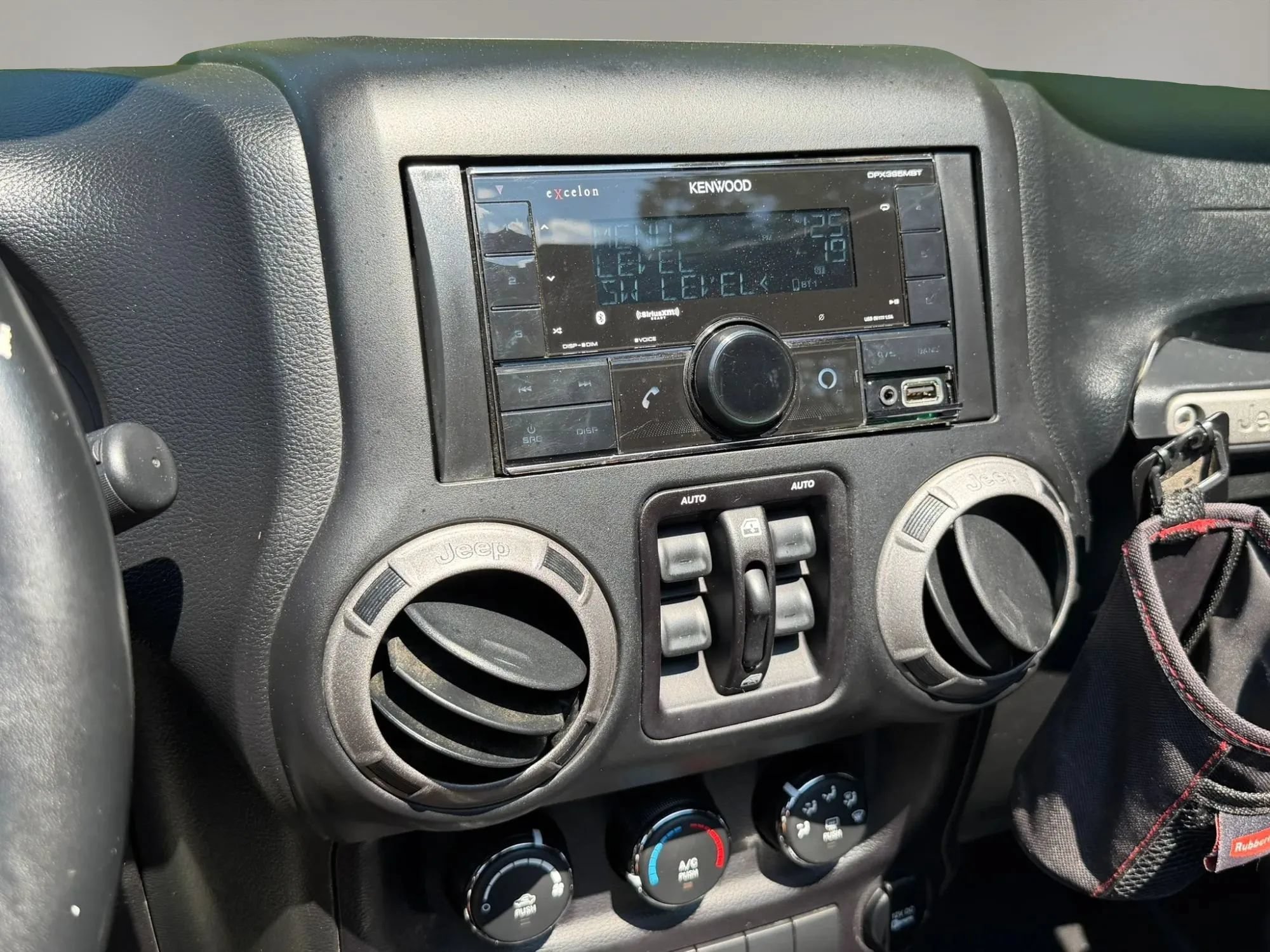 Used 2016 Jeep Wrangler Unlimited Sport w/ Quick Order Package 24S AWD/4WD image 24