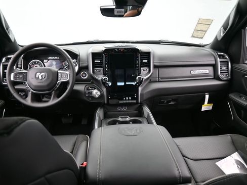 Used 2025 RAM 1500 Laramie image 29