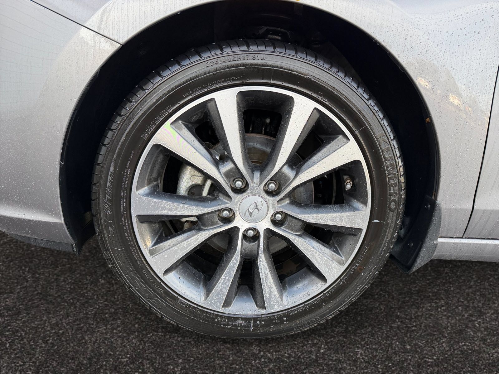 Used 2020 Hyundai Elantra GT FWD image 14
