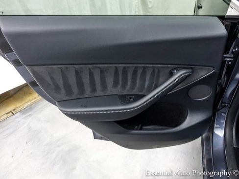 Used 2023 Tesla Model Y Performance AWD/4WD image 37