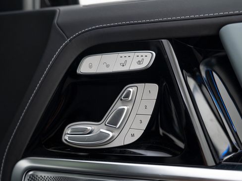 Used 2025 Mercedes-Benz G 63 AMG 4MATIC image 39