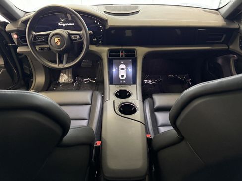 Used 2023 Porsche Taycan 4S image 17