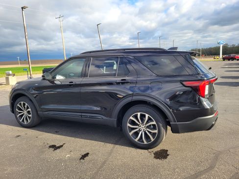New 2026 Ford Explorer ST-Line AWD/4WD image 12