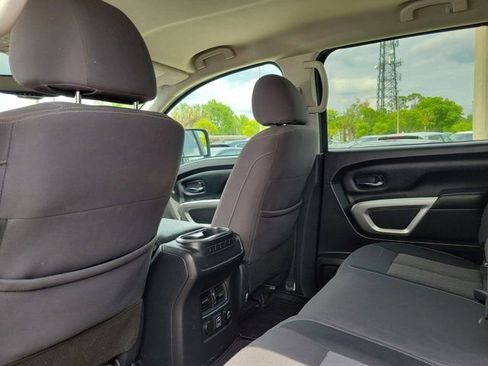 Used 2022 Nissan Titan SV w/ SV Convenience Package AWD/4WD image 20