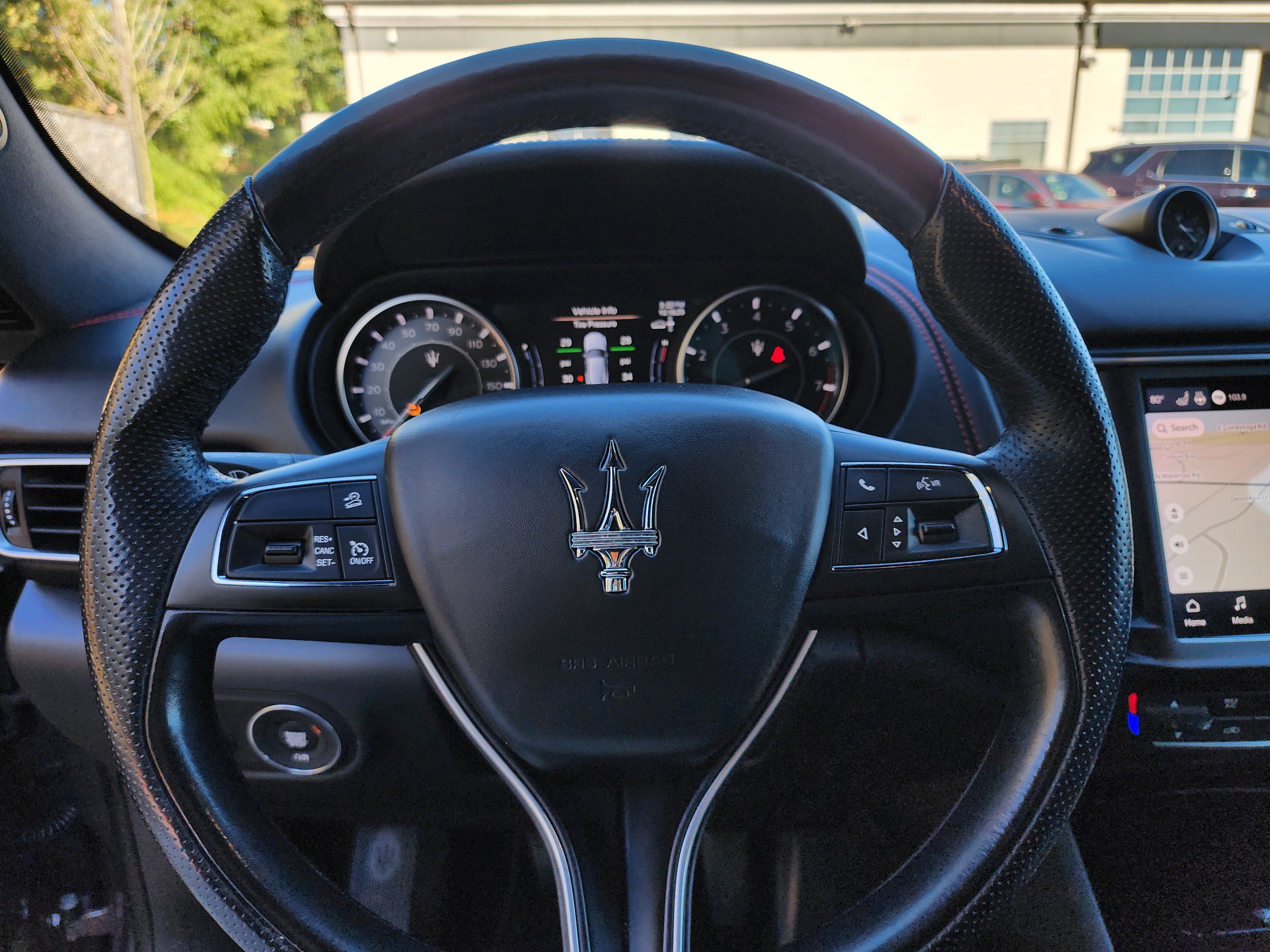 Used 2021 Maserati Levante AWD/4WD image 17