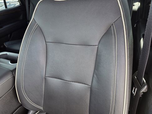 Used 2021 Chevrolet Tahoe Premier w/ Premium Package image 13