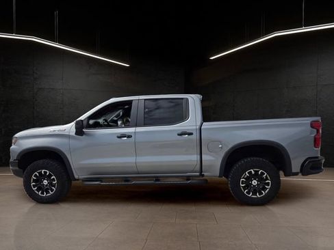 Used 2023 Chevrolet Silverado 1500 ZR2 w/ Technology Package AWD/4WD image 4