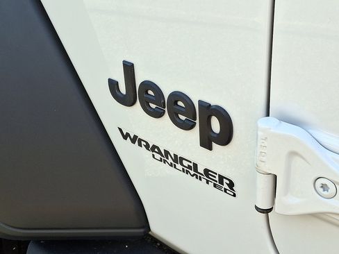 Certified 2021 Jeep Wrangler Unlimited Sport image 30