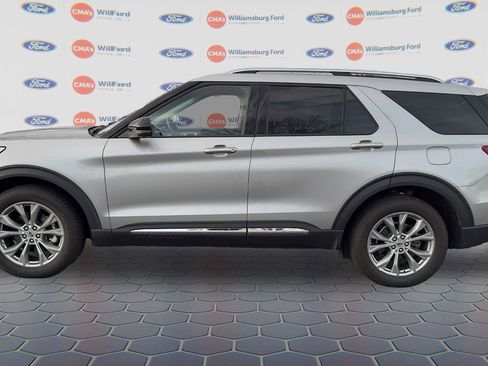 Certified 2023 Ford Explorer Limited w/ Equipment Group 301A image 5