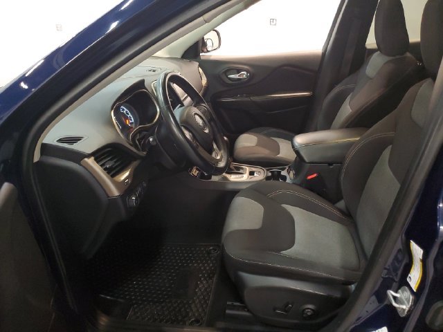 Used 2014 Jeep Cherokee Latitude w/ Comfort/Convenience Group AWD/4WD image 11