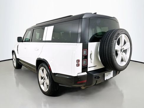 Used 2026 Land Rover Defender 130 X-Dynamic SE AWD/4WD image 7