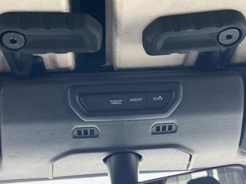 Used 2022 Jeep Gladiator Sport AWD/4WD image 33