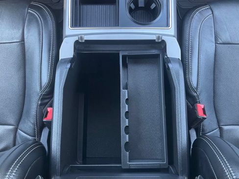Used 2019 Ford F350 Lariat w/ Lariat Value Package AWD/4WD image 25
