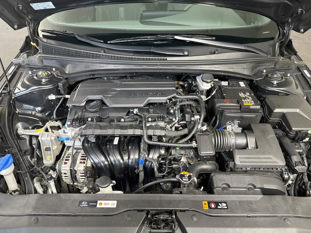 Used 2026 Hyundai Elantra Sport w/ Cargo Package FWD image 38