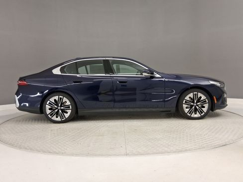New 2027 BMW i5 eDrive40 RWD image 8