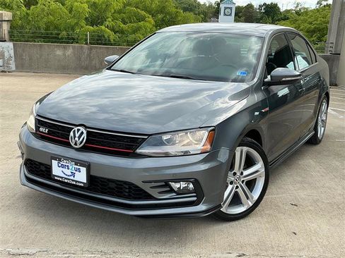 Used 2017 Volkswagen Jetta GLI FWD image 2