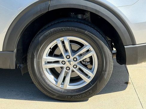 Certified 2024 Ford Explorer XLT w/ Equipment Group 202A image 19