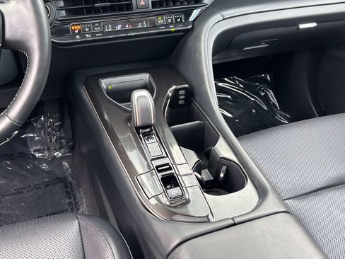 Certified 2025 Toyota Crown Signia w/ Advanced Technology Package AWD/4WD image 49