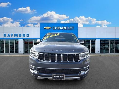Used 2022 Jeep Wagoneer Series III AWD/4WD image 10