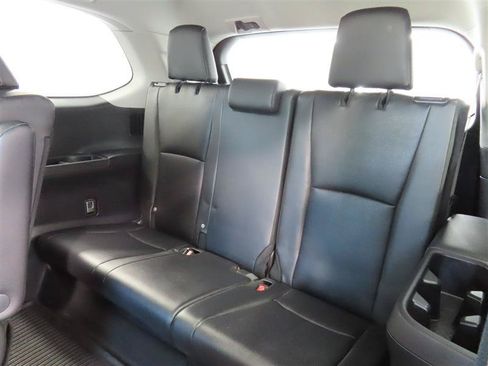 Used 2025 Toyota Grand Highlander AWD image 33