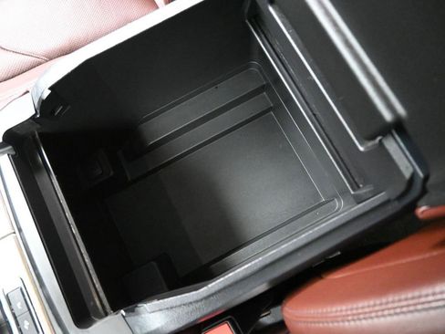 Used 2022 Ford Expedition Limited image 15