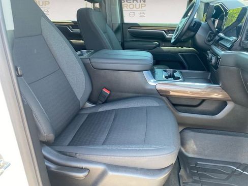 Used 2025 Chevrolet Silverado 2500 LT w/ Trail Boss Package AWD/4WD image 15