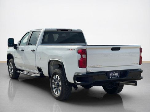 Used 2025 Chevrolet Silverado 2500 Custom w/ Custom Value Package AWD/4WD image 6