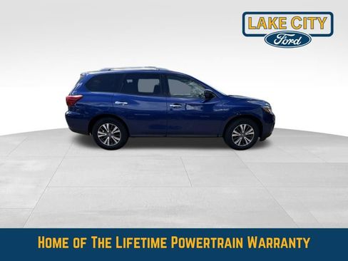 Used 2019 Nissan Pathfinder SL FWD image 4