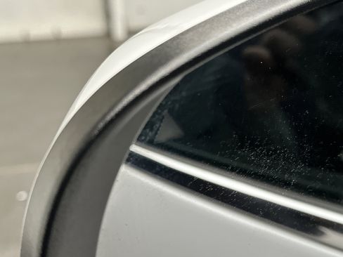 Used 2018 Jeep Cherokee Limited image 5