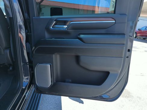 Used 2024 GMC Sierra 2500 Denali w/ Denali Reserve Package AWD/4WD image 32