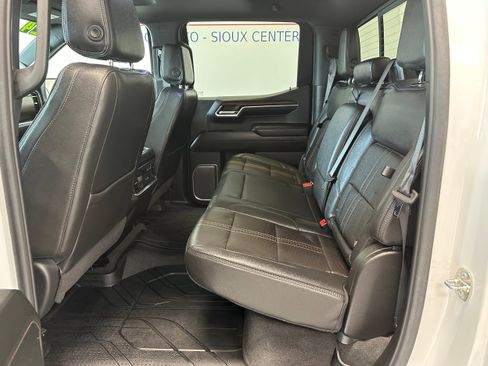 Used 2024 Chevrolet Silverado 1500 High Country AWD/4WD image 13