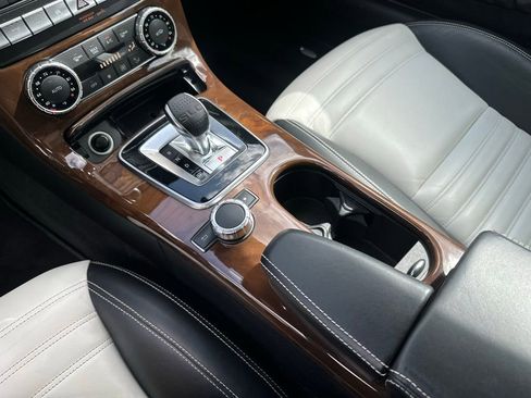 Used 2020 Mercedes-Benz SLC 300 image 30