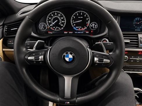 Used 2018 BMW X4 M40i AWD/4WD image 29