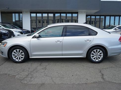 Used 2015 Volkswagen Passat 1.8T Wolfsburg Edition FWD image 2
