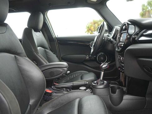 Used 2019 MINI Cooper S w/ Signature Upholstery Package image 15